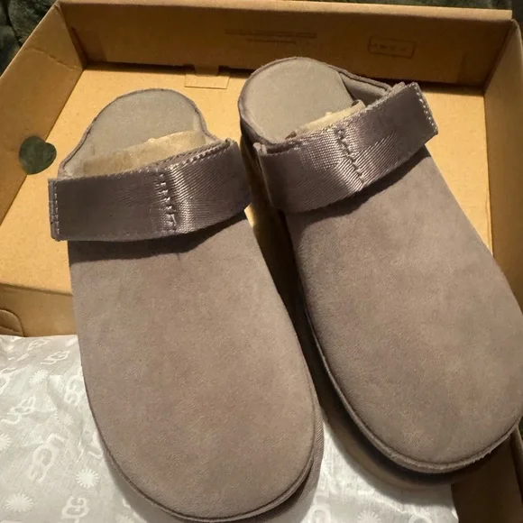 UGG Grey Suede Slide with Adjustable Strap and Lug Sole - Picture 3 of 11